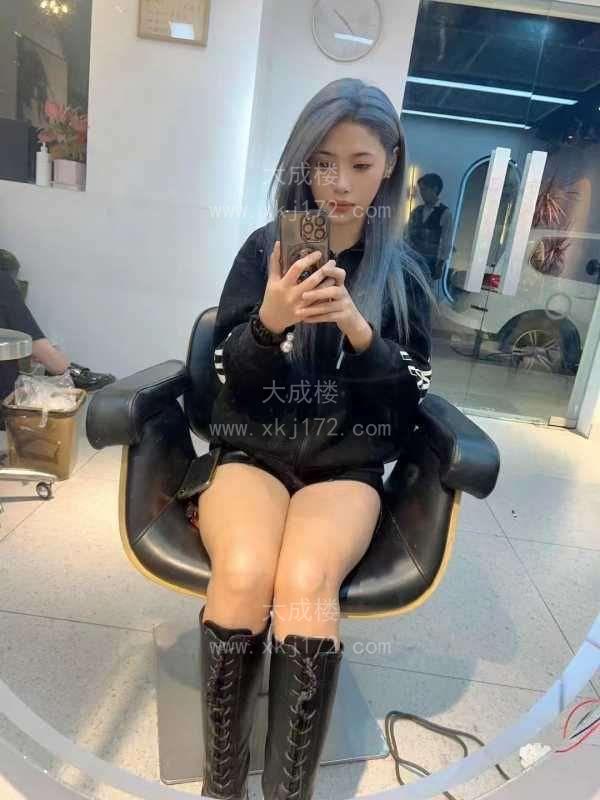 白云纯欲美女小四
