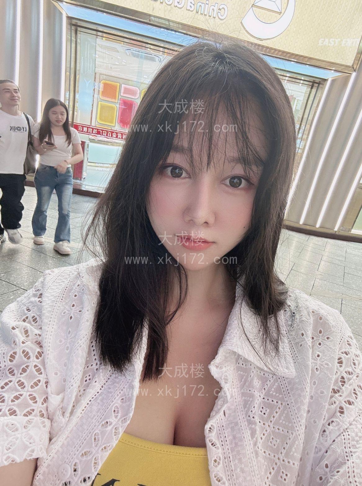 前凸后翘兼职小橙子